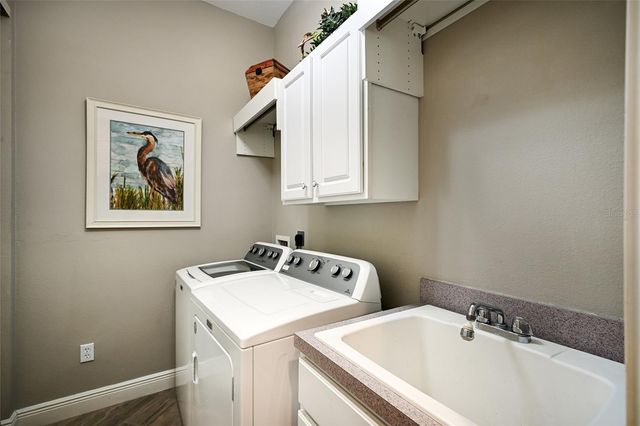 6523 MOORINGS POINT CIRCLE 202, Lakewood Ranch, FL 34202