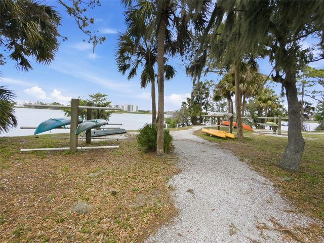 6523 MOORINGS POINT CIRCLE 202, Lakewood Ranch, FL 34202