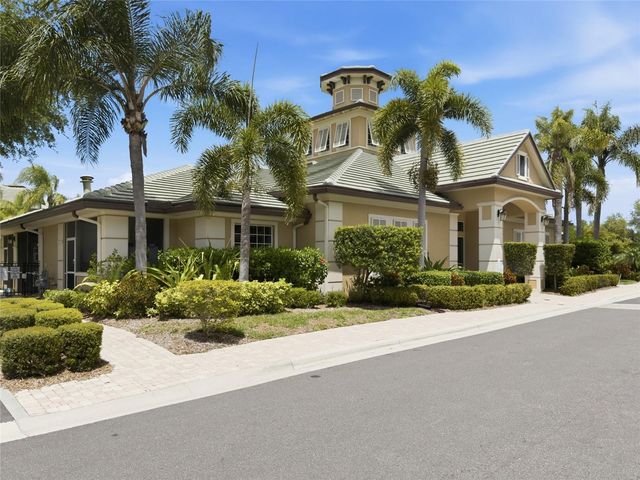 6523 MOORINGS POINT CIRCLE 202, Lakewood Ranch, FL 34202