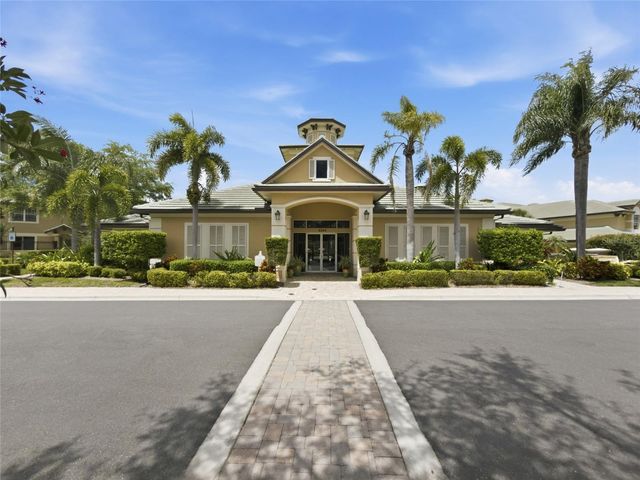 6523 MOORINGS POINT CIRCLE 202, Lakewood Ranch, FL 34202