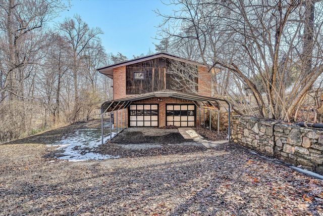 182 Dogwood LN, Troutville, VA 24175