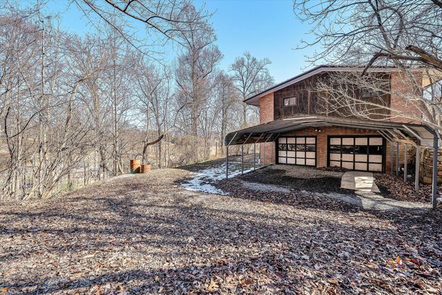 182 Dogwood LN, Troutville, VA 24175