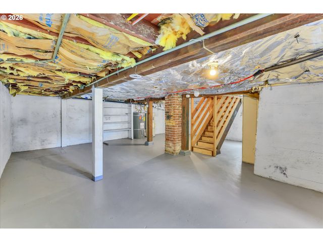 1712 Se STARK St, Portland, OR 97214