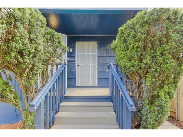 1712 Se STARK St, Portland, OR 97214