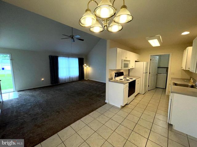 28 CIRCLE DR W, Milton, DE 19968