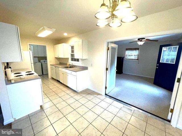 28 CIRCLE DR W, Milton, DE 19968