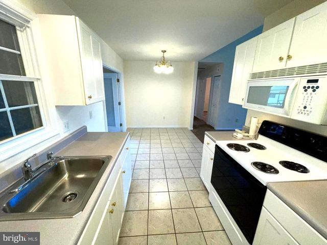28 CIRCLE DR W, Milton, DE 19968