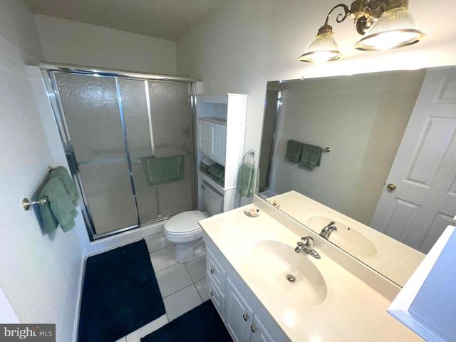 28 CIRCLE DR W, Milton, DE 19968