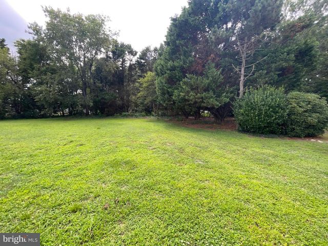 28 CIRCLE DR W, Milton, DE 19968
