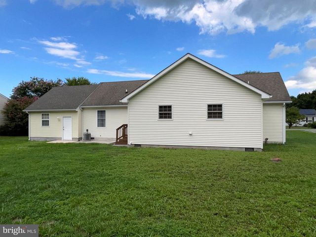 28 CIRCLE DR W, Milton, DE 19968