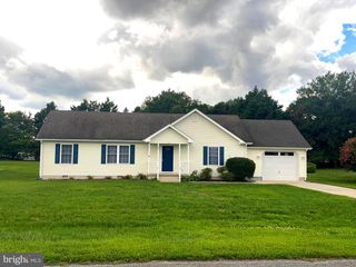 28 CIRCLE DR W, Milton, DE 19968