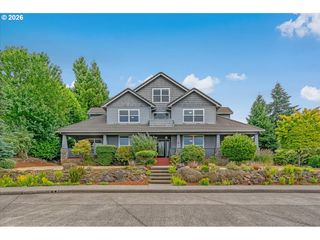 2470 CRESTMONT Cir, Salem, OR 97302