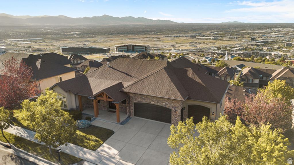 317 E MANILLA DR, Draper, UT 84020 — exterior