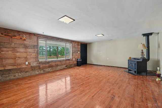1649 Main Street W, Lewis Twp, OH 45119