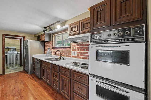1649 Main Street W, Lewis Twp, OH 45119