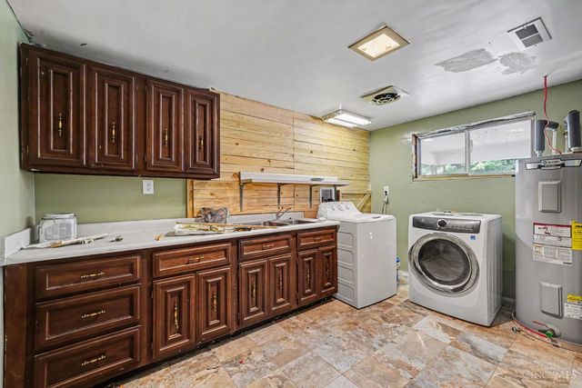 1649 Main Street W, Lewis Twp, OH 45119