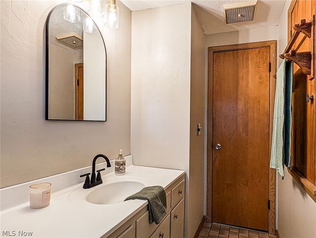 9386 Gettysburg Drive, Twinsburg, OH 44087