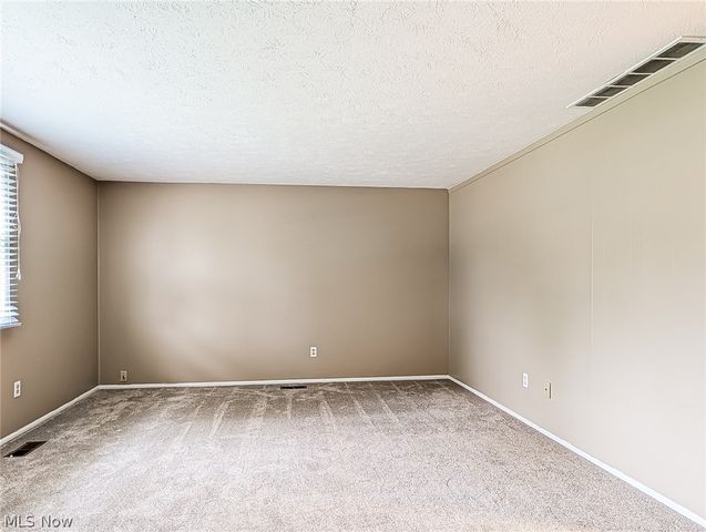 9386 Gettysburg Drive, Twinsburg, OH 44087