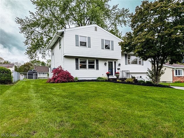 9386 Gettysburg Drive, Twinsburg, OH 44087