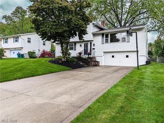 9386 Gettysburg Drive, Twinsburg, OH 44087