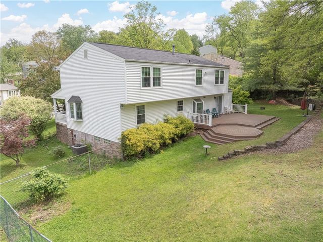 304 Carmell Drive, Upper St Clair, PA 15241
