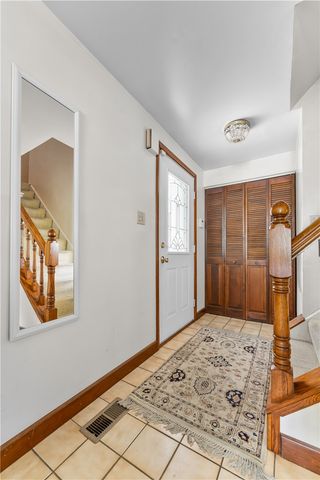 304 Carmell Drive, Upper St Clair, PA 15241