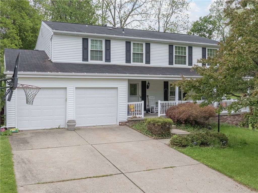 304 Carmell Drive, Upper St Clair, PA 15241