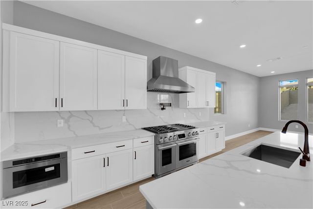 10648 Stone Ledge Avenue, Las Vegas, NV 89135