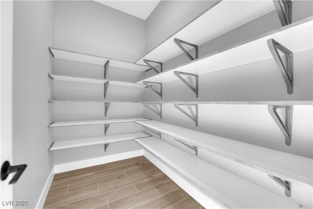 10648 Stone Ledge Avenue, Las Vegas, NV 89135