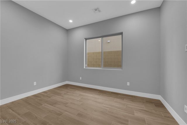 10648 Stone Ledge Avenue, Las Vegas, NV 89135