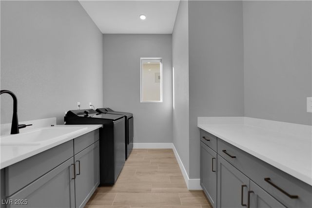 10648 Stone Ledge Avenue, Las Vegas, NV 89135