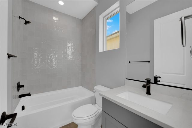 10648 Stone Ledge Avenue, Las Vegas, NV 89135