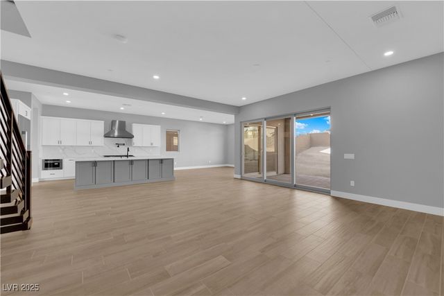 10648 Stone Ledge Avenue, Las Vegas, NV 89135