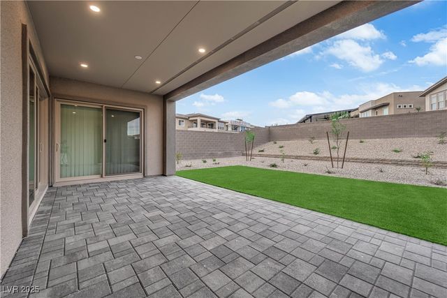 10648 Stone Ledge Avenue, Las Vegas, NV 89135