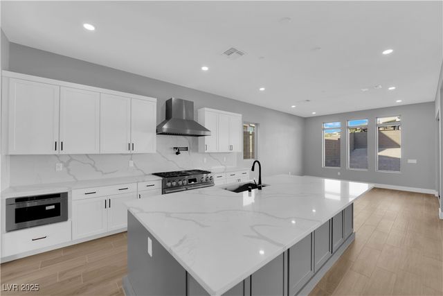 10648 Stone Ledge Avenue, Las Vegas, NV 89135