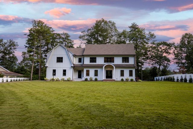 110 North Shore Drive, Stow, MA 01775