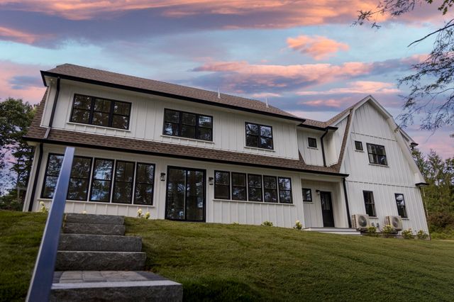 110 North Shore Drive, Stow, MA 01775