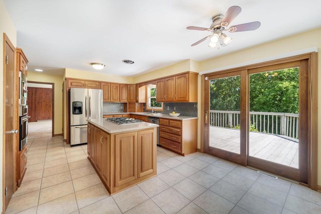 518 W Grand AVENUE, Port Washington, WI 53074