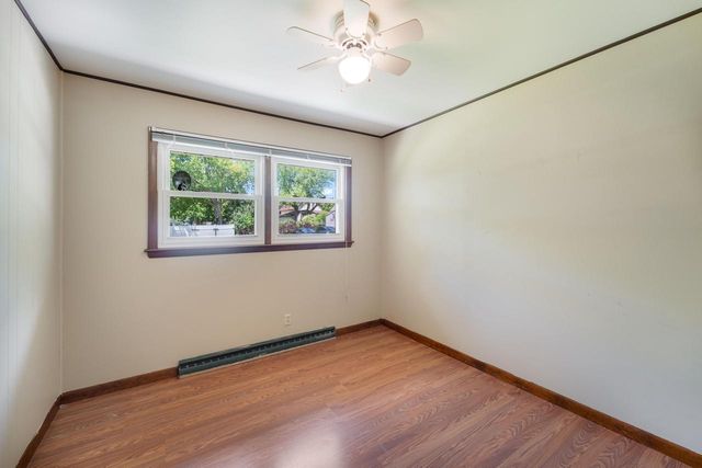 518 W Grand AVENUE, Port Washington, WI 53074