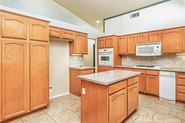 39675 Dijon, Murrieta, CA 92562