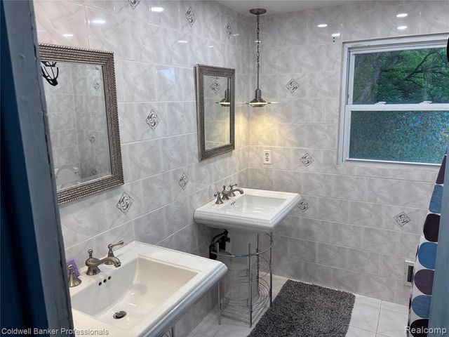 5550 25 Mile Road, Shelby Twp, MI 48316