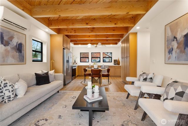 8253 Densmore Avenue N, Seattle, WA 98103