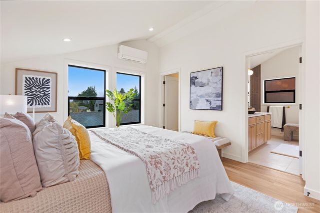 8253 Densmore Avenue N, Seattle, WA 98103