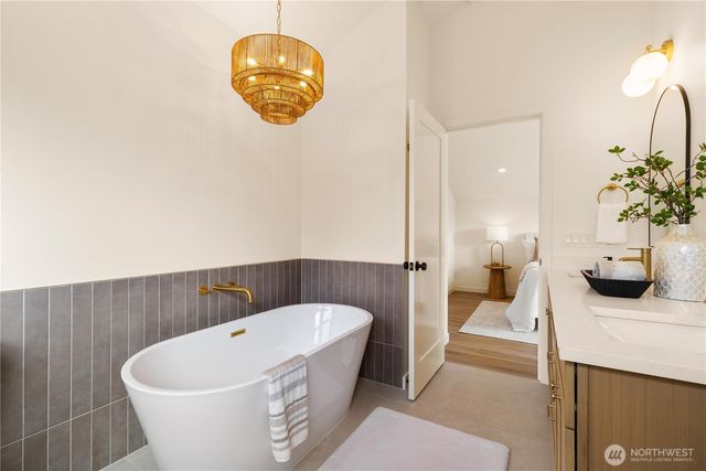 8253 Densmore Avenue N, Seattle, WA 98103