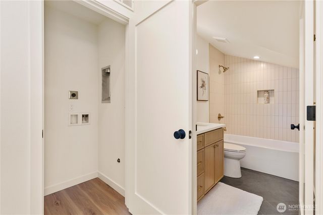 8253 Densmore Avenue N, Seattle, WA 98103