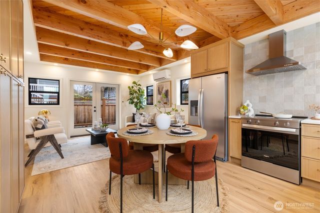 8253 Densmore Avenue N, Seattle, WA 98103