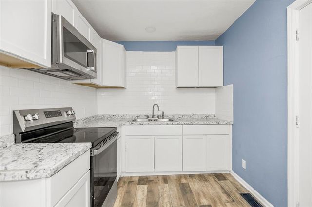 8517 Flora Avenue, Kansas City, MO 64131