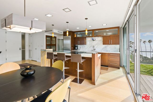 535 Ocean Avenue 8C, Santa Monica, CA 90402