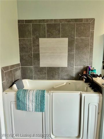 21887 Ranch Road, Howe, OK 74940