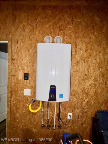 21887 Ranch Road, Howe, OK 74940